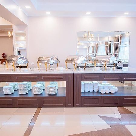 Astana International Hotel Ałma Ata Zewnętrze zdjęcie