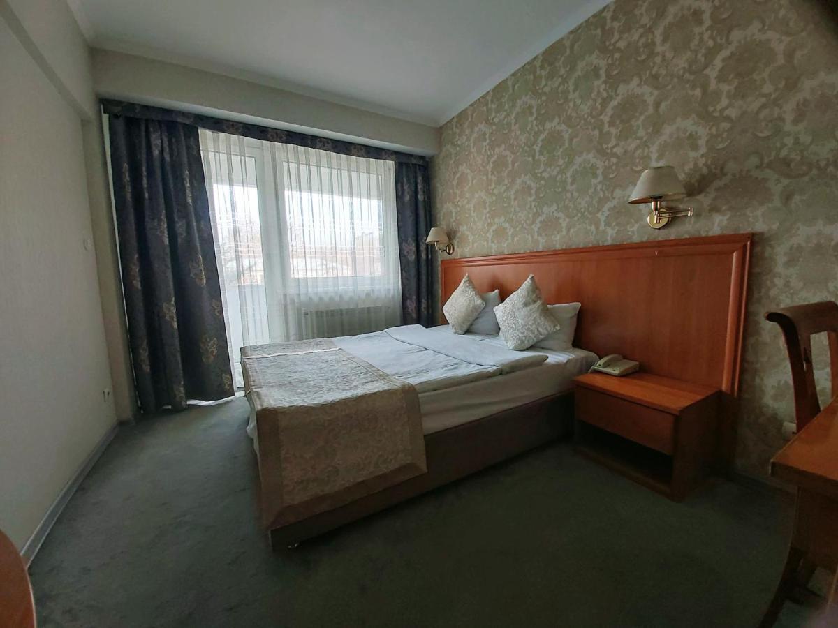 Astana International Hotel Ałma Ata Zewnętrze zdjęcie